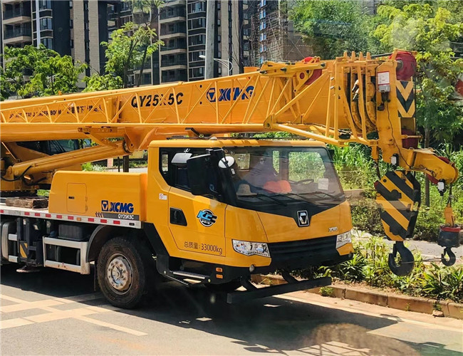 调兵山市大件设备吊装租赁吊车