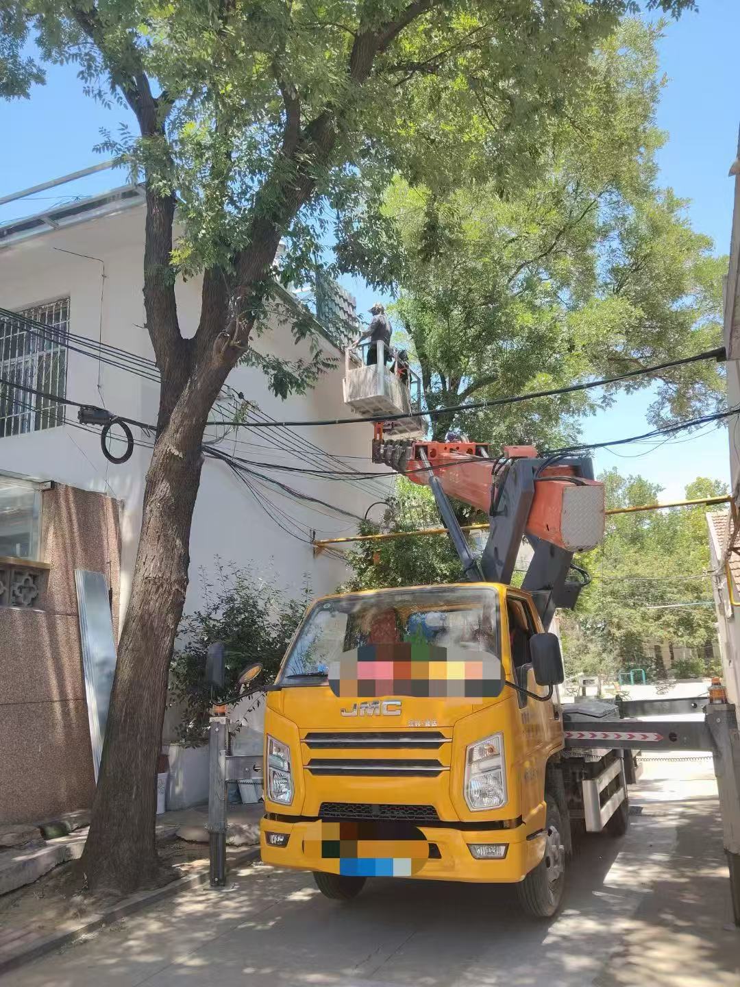 调兵山市高空作业车能吊装重物吗？最大承载多少公斤？